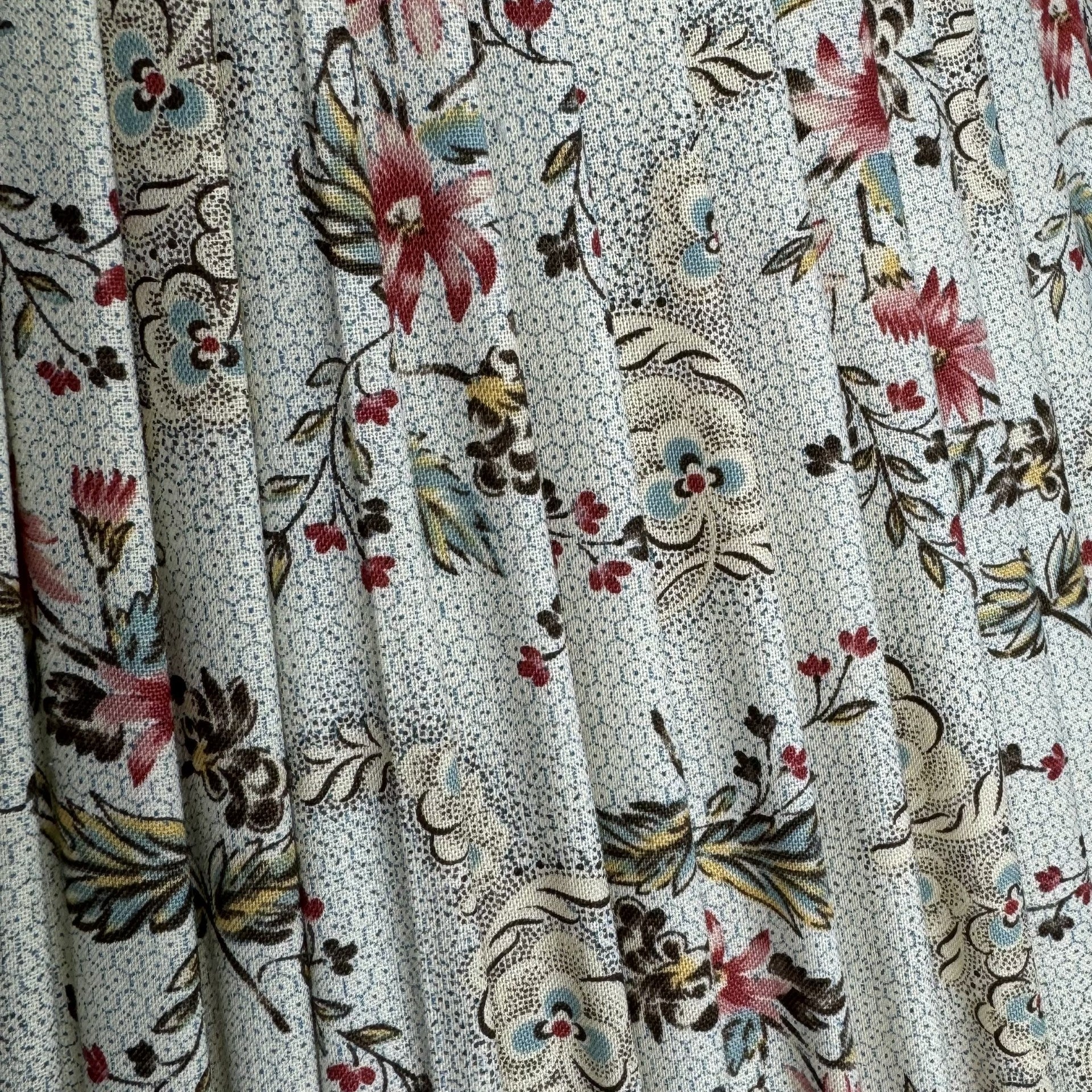 16" Pale Blue Floral Gathered Shade