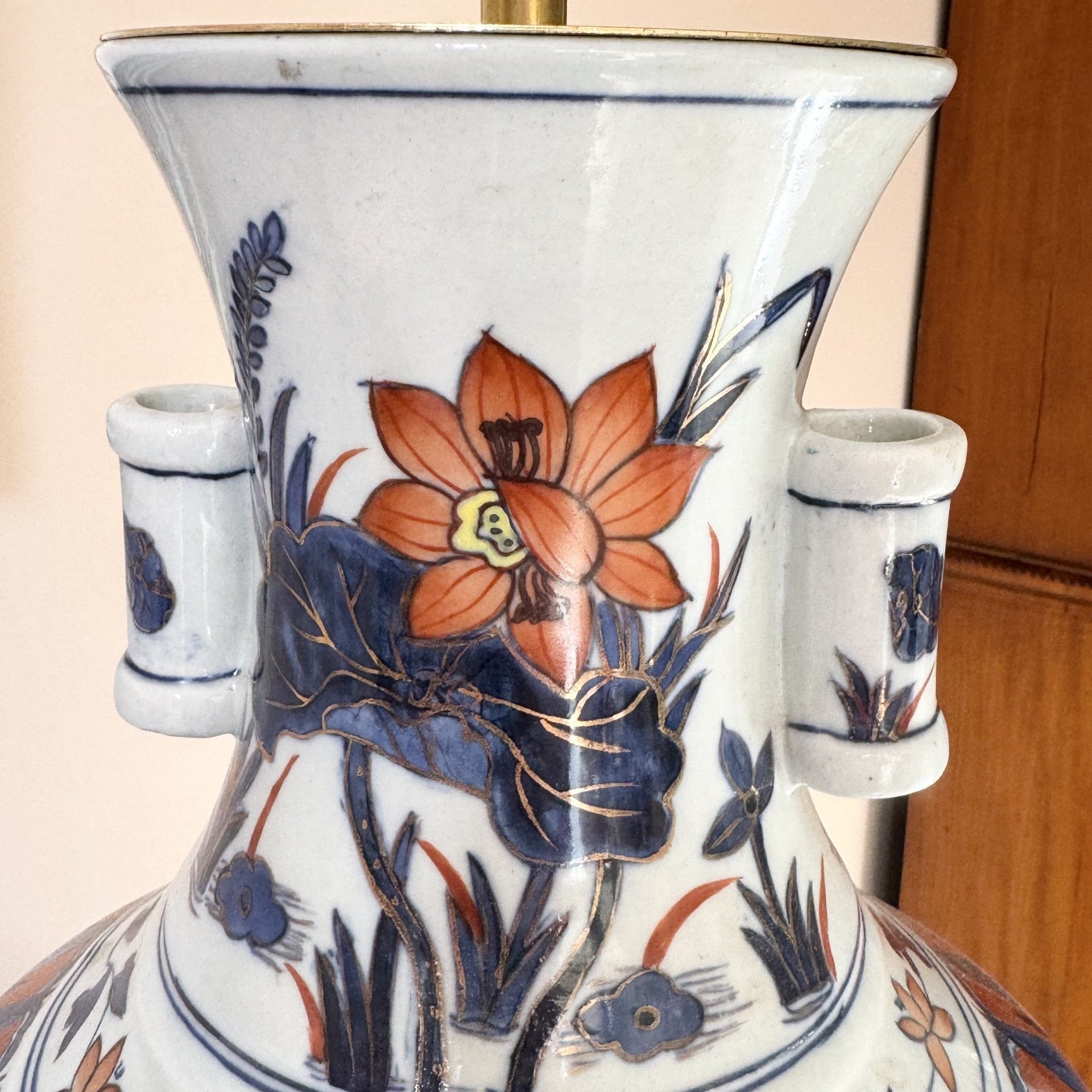 Vintage Chinese Ceramic Vase with Handles Table Lamp
