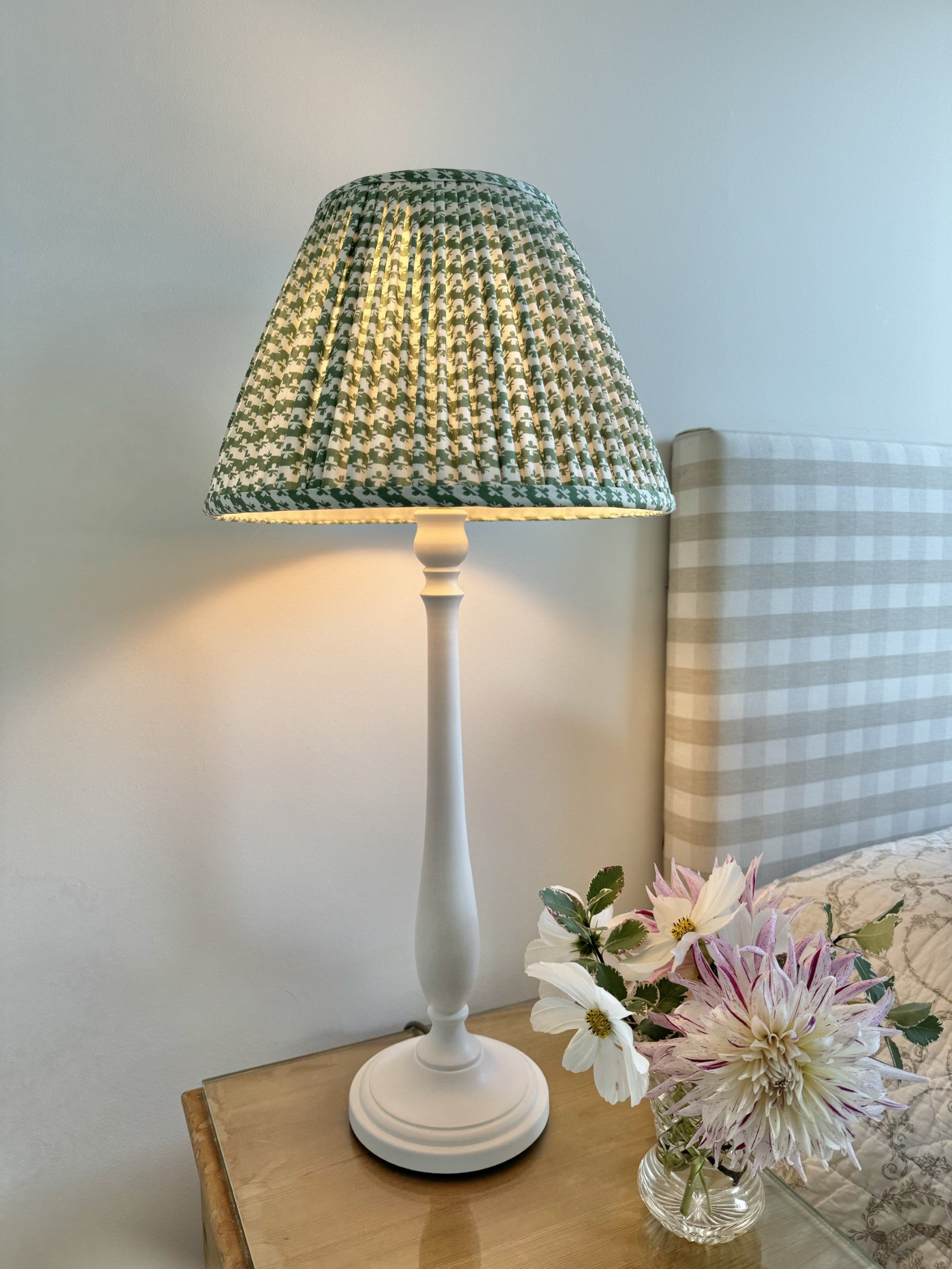 Wooden candlestick table lamp