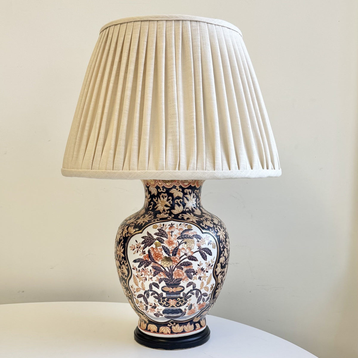 Vintage Chinese Ceramic Table Lamp