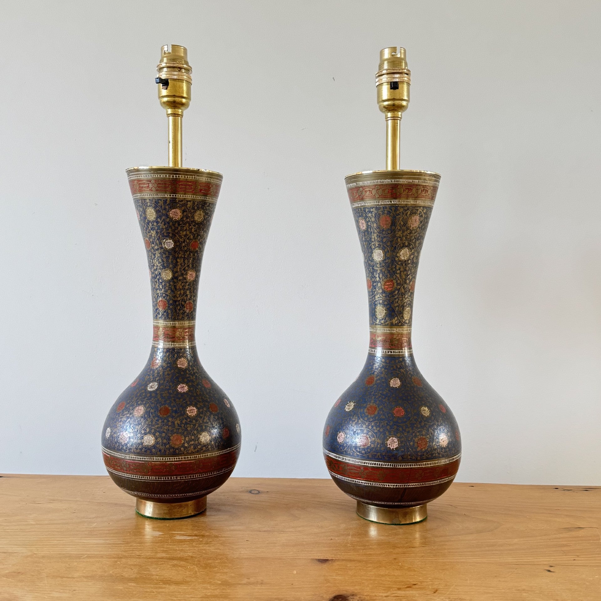 Vintage Pair of Brass Vase Lamps with Traced Metalwork in blue and red