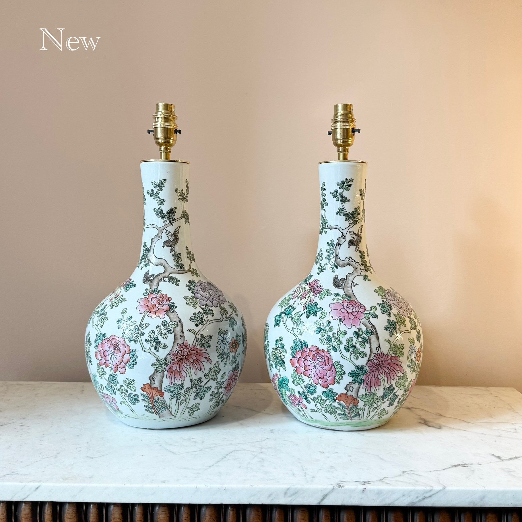 Vintage pair of floral ceramic vase table lamps