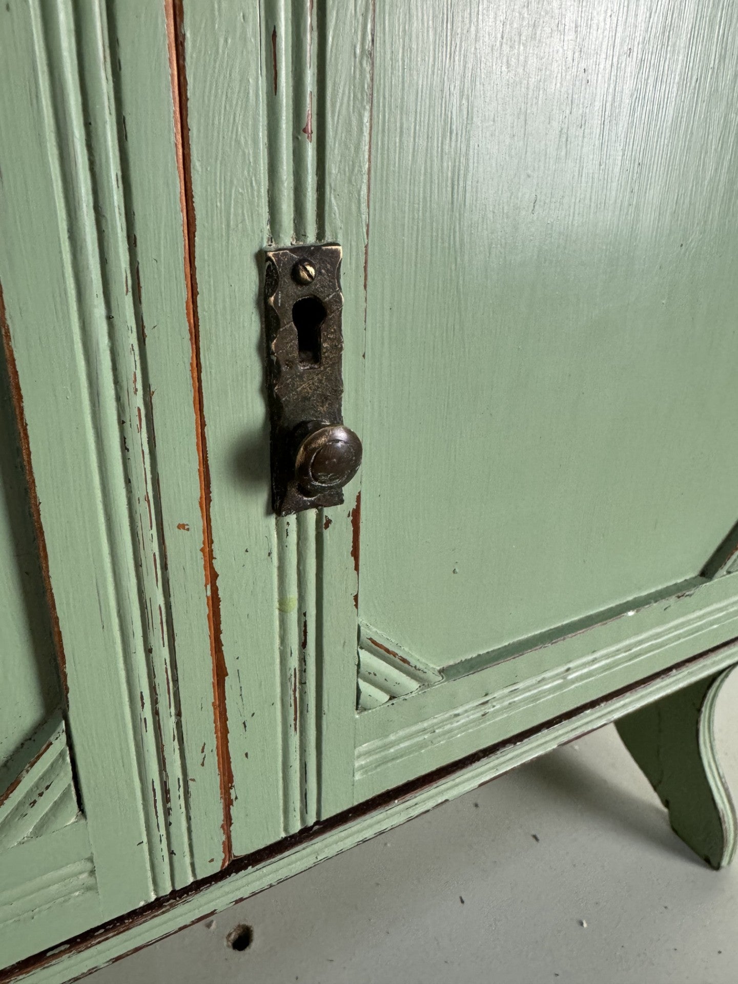 Vintage apothacery bathroom cabinet with shelves