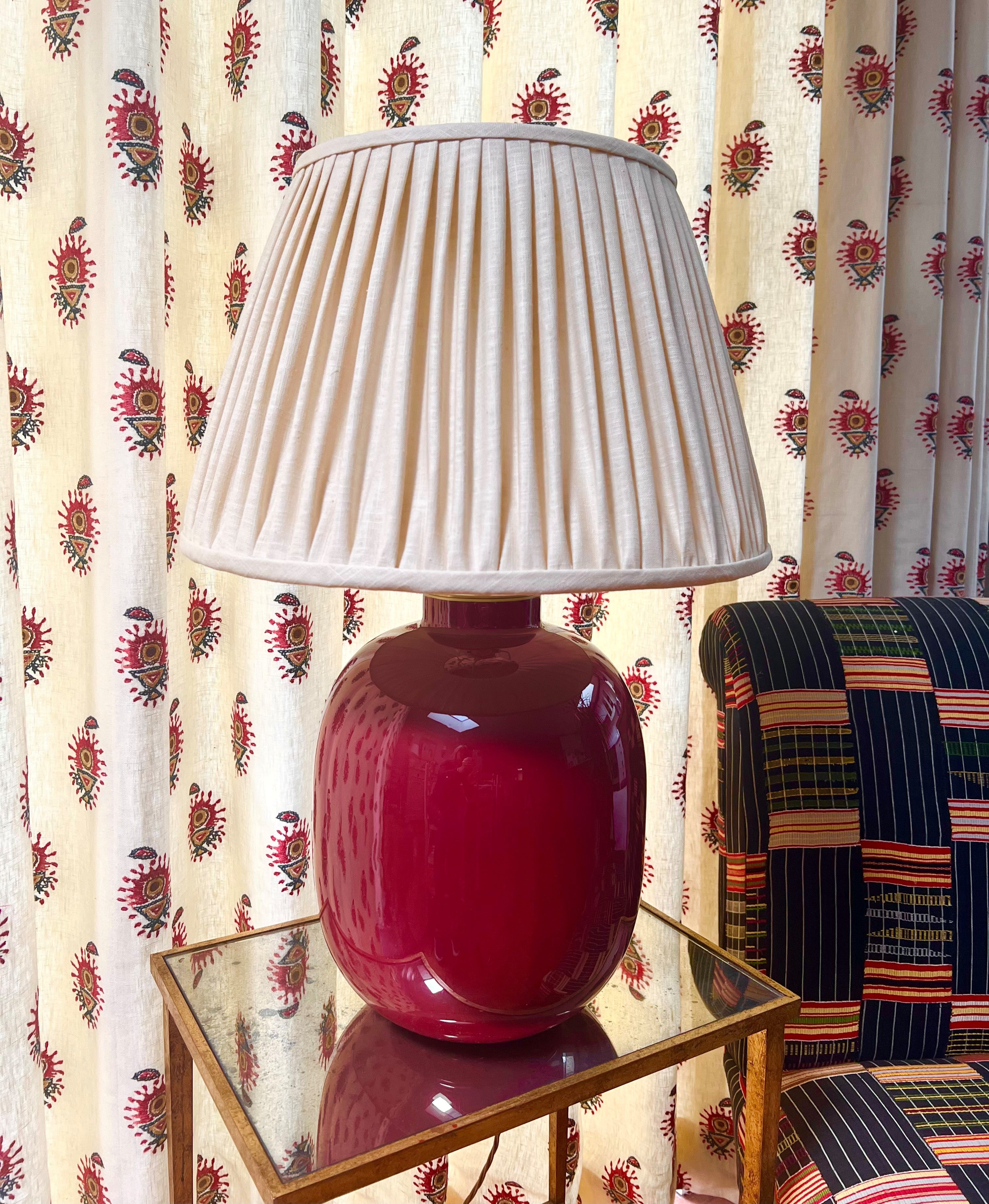 Large Vase Table Lamp in Raspberry