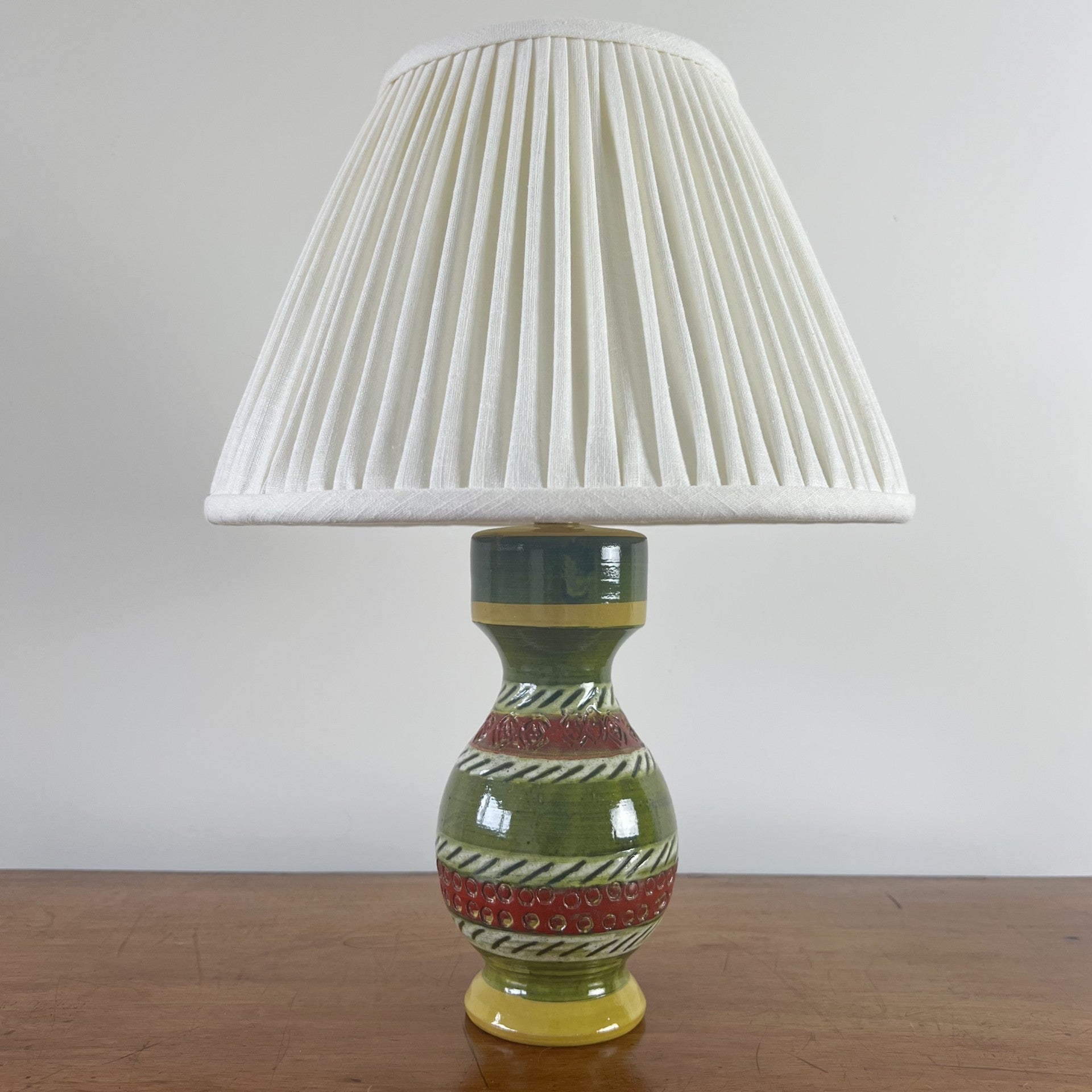 Vintage mid-century pottery table lamp