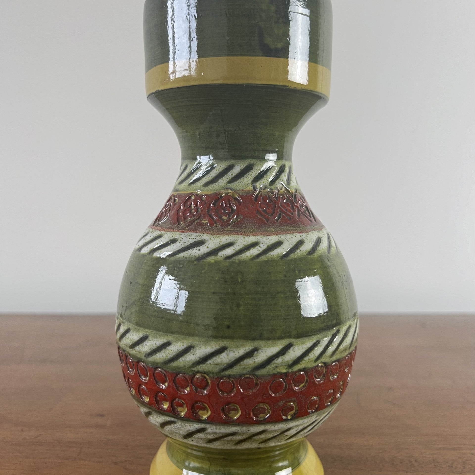 Vintage mid-century pottery table lamp