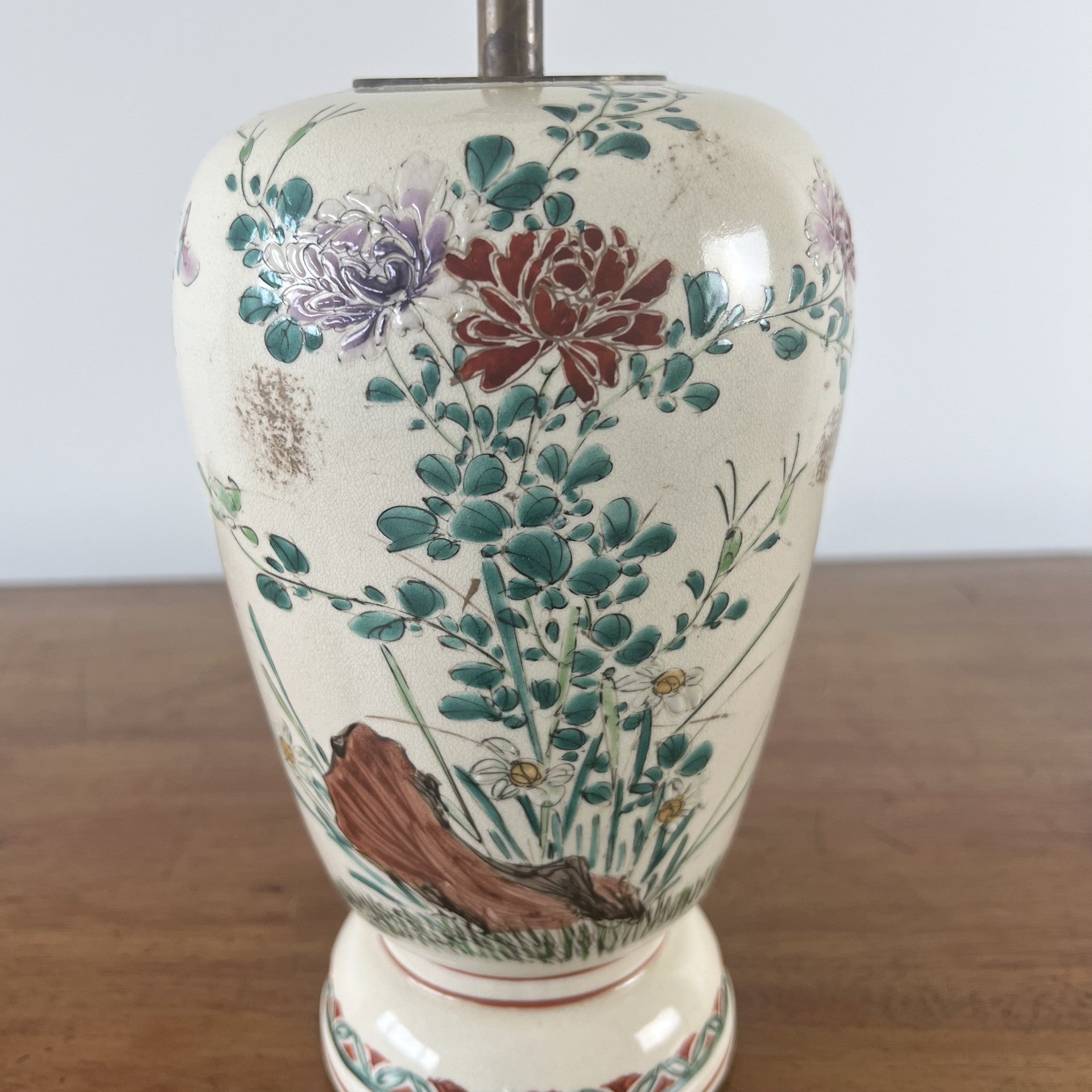 Vintage ceramic vase table lamp with floral decoration