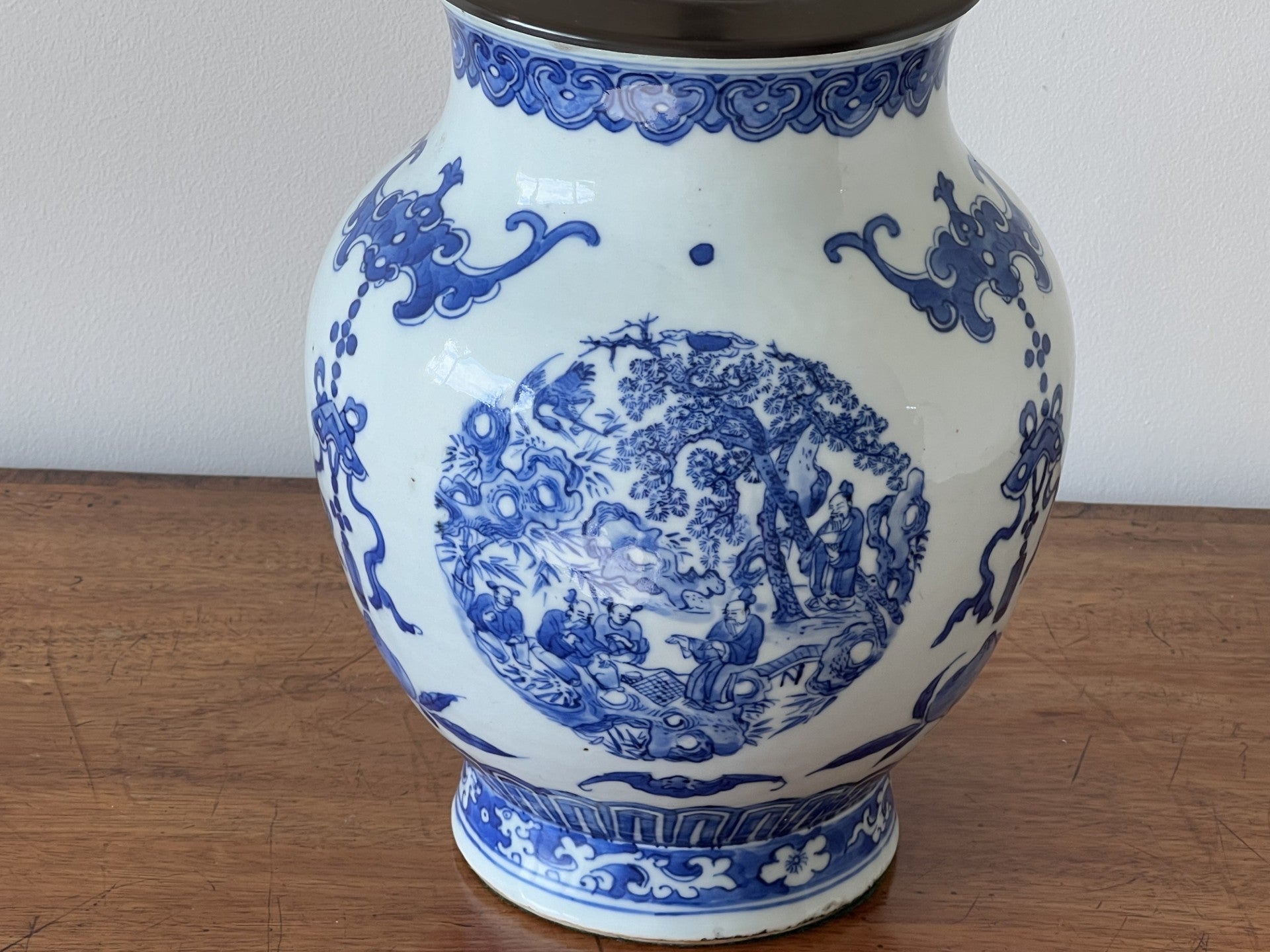 Late 19th century Chinese ceramic jar table lamp