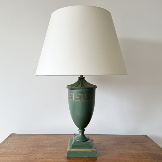 Tole urn shaped table lamp