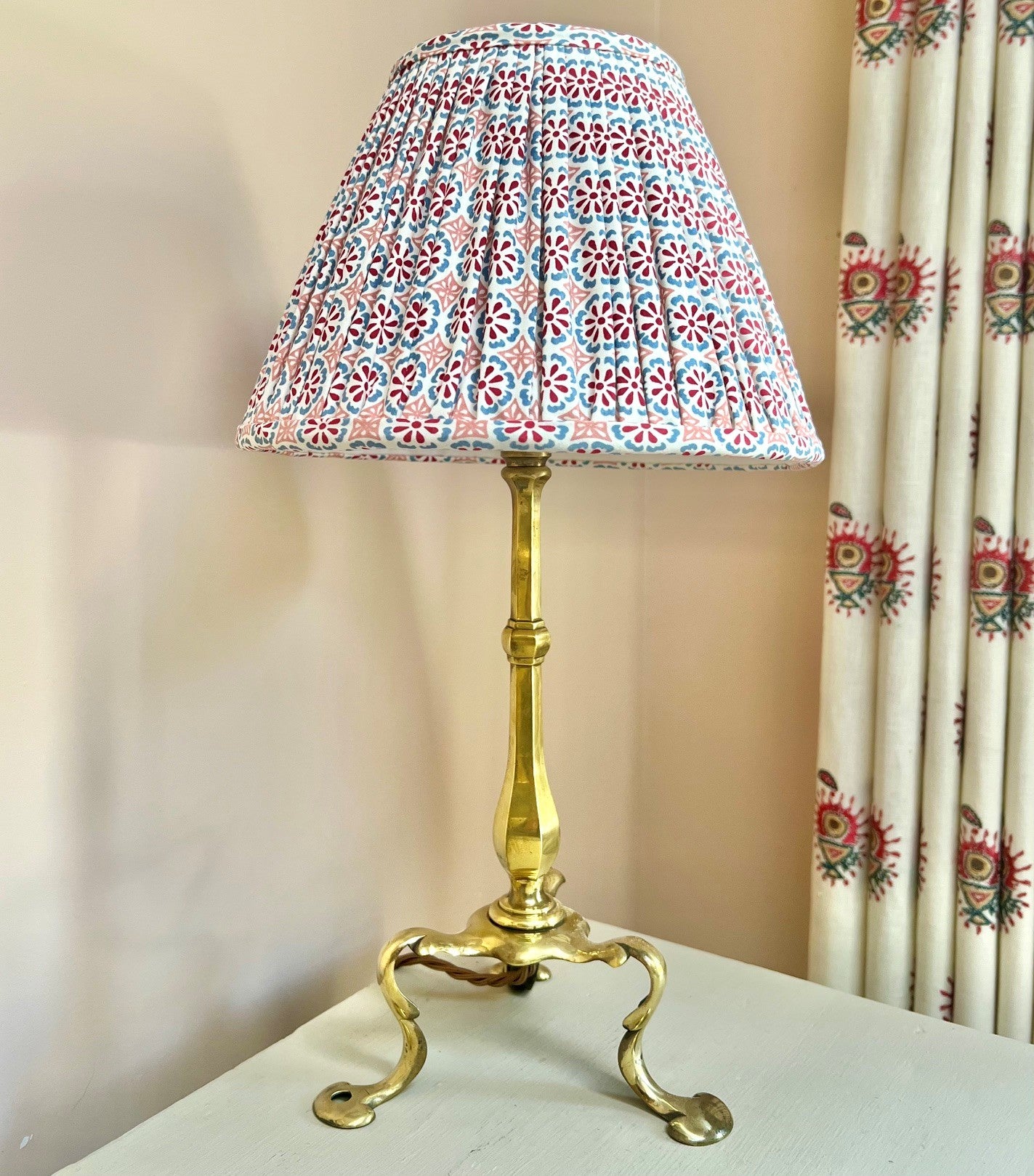 Vintage Brass Farady Pullman Lamp with 3 legs