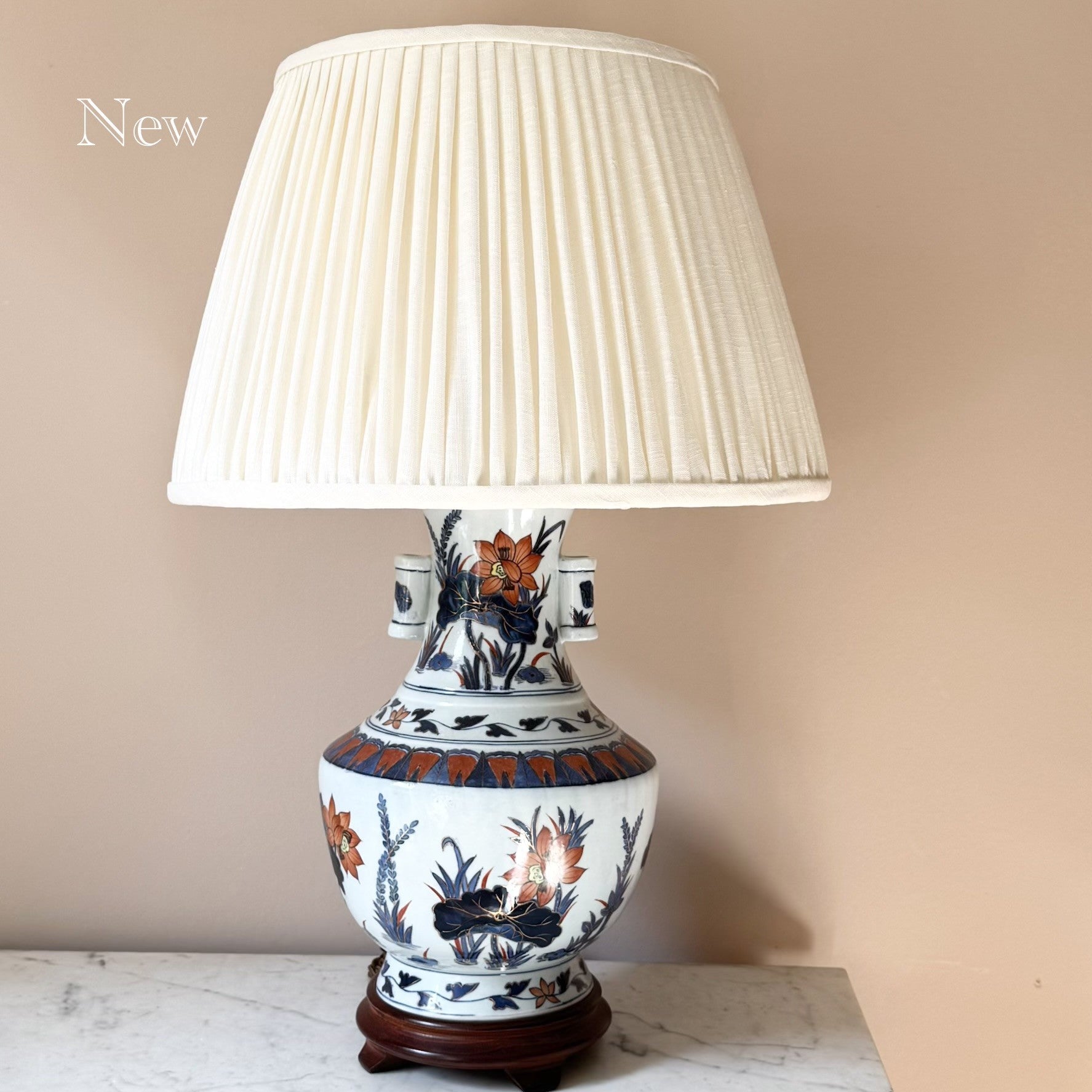 Vintage Chinese Ceramic Vase with Handles Table Lamp